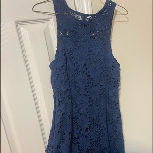 Short lace fitted dress. Size medium.